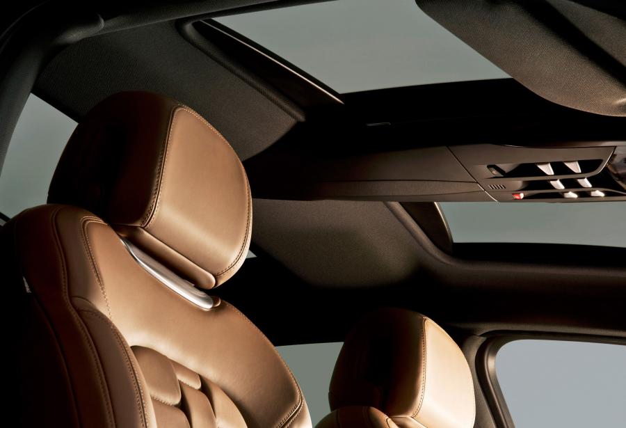  Citroen DS5 2011 года  (фото 21 из 33)